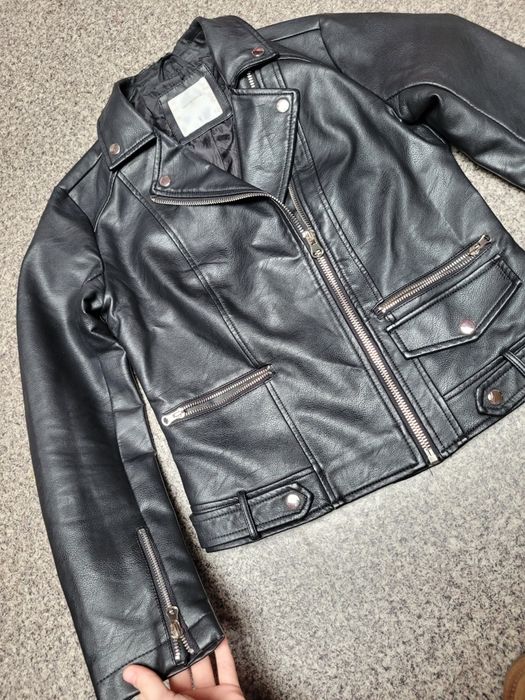 Ramoneska kurtka skórzana czarna zamki srebrne terranova