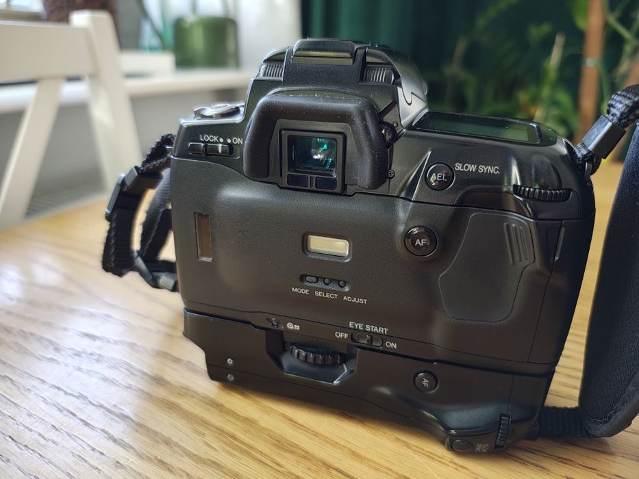 Grip VC-700 do Minolta Dynax 800si