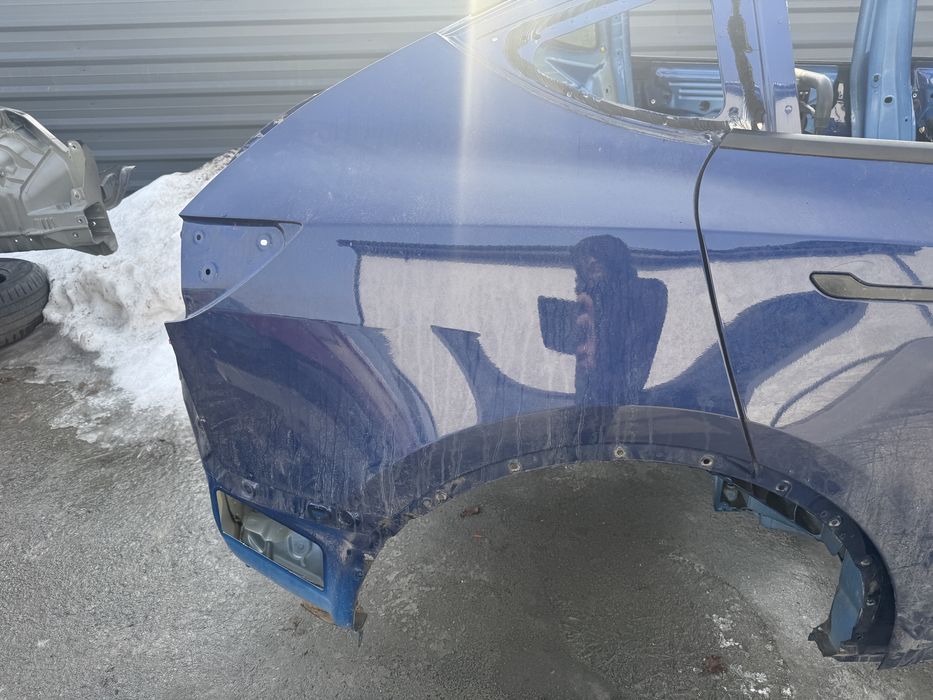 Четверть model Y