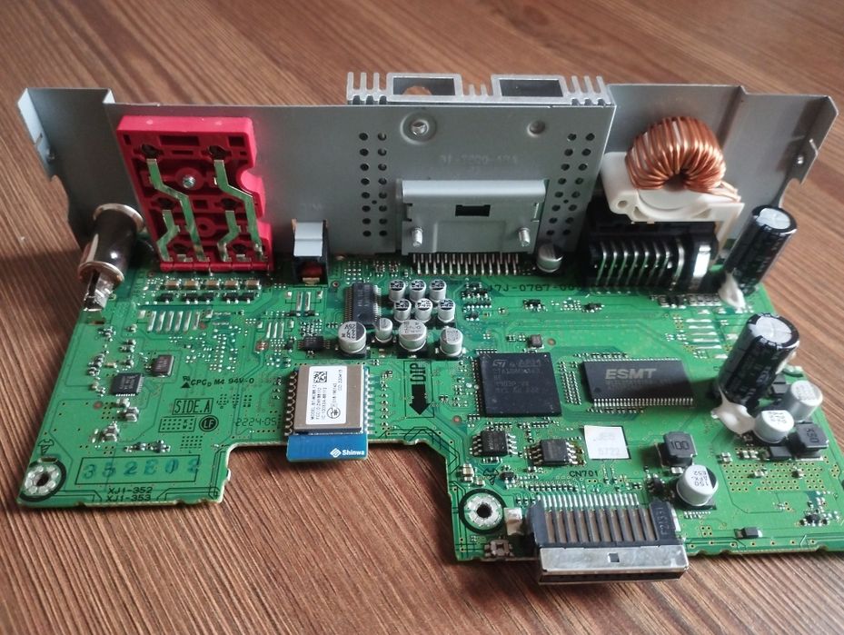 Автомагнітола Kenwood KMM-BT358