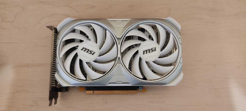 Відеокарта MSI GeForce RTX 4060 VENTUS 2X WHITE 8GB Офіційна гарантія більше року