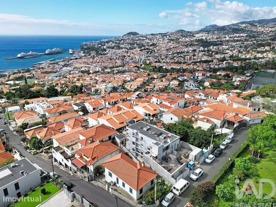 Apartamento T2 em Funchal (Santa Maria Maior) de 130,00 m2