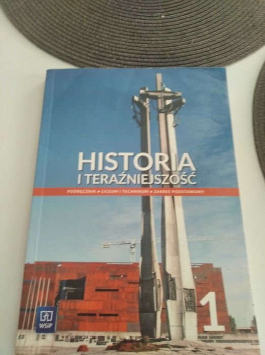 Historia i teraźniejszość. Podręcznik dla liceum i technikum