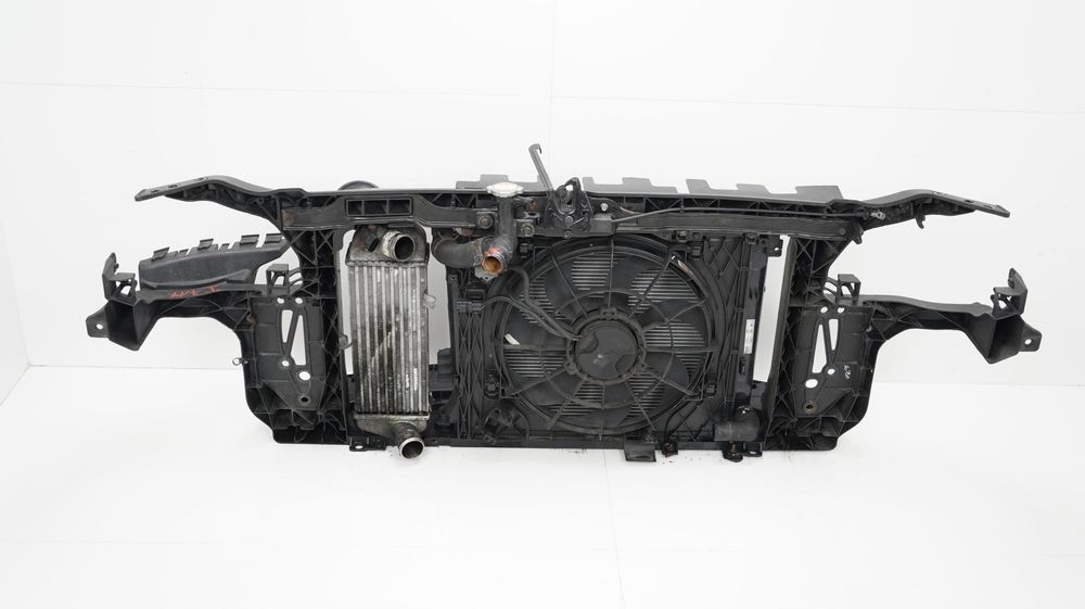 Pas przód przedni hyundai i20 08-12r 1.6 crdi