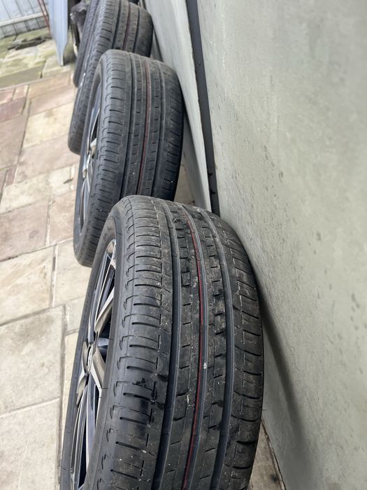 Диски з шинами Toyota Yaris  Cross 195/55 r 16