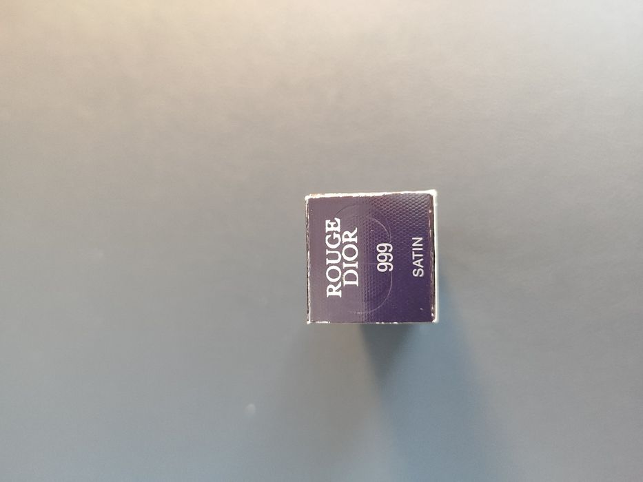 Czerwona szminka Rouge Dior 1,5g kolor 999 Satin