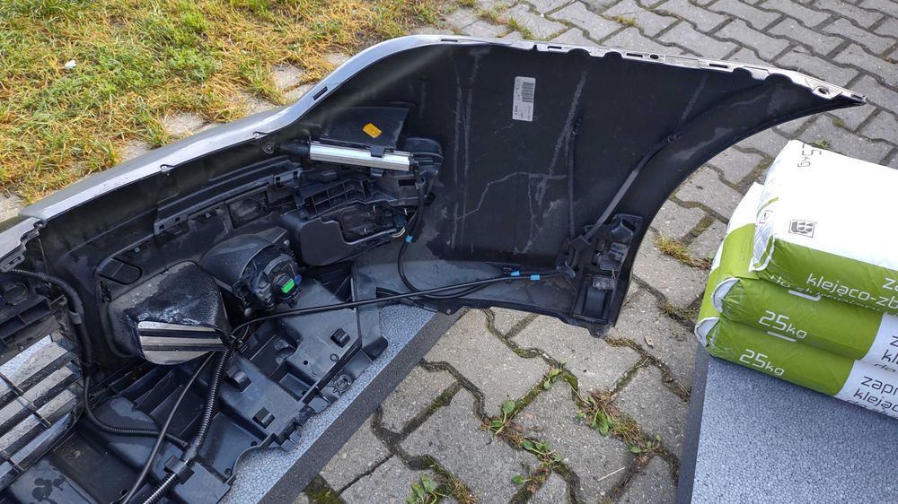 Renault Laguna 3 .2013 Rok Zderzak Przód