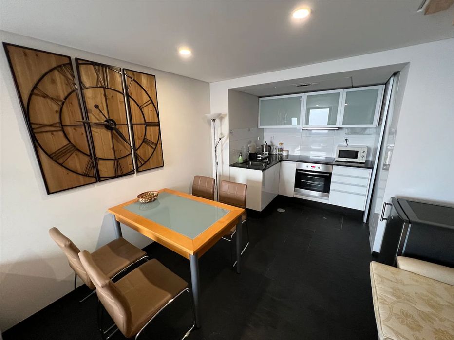 Cedofeita Porto | Pink Townhouse with 3 Floors