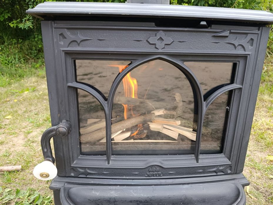 Jotul F100 kominek koza pięć żeliwny
