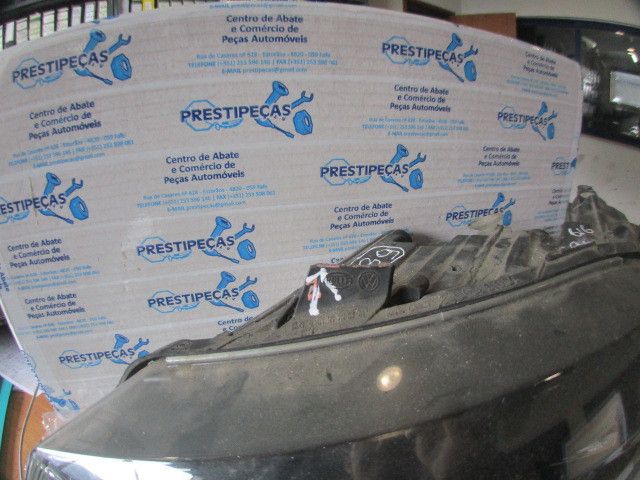 Ótica / farol esquerda VOLKSWAGEN Polo (6R, 6C)