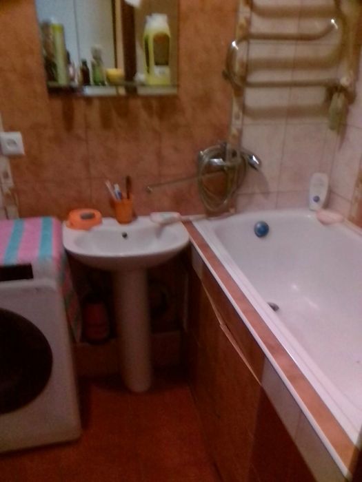 Здається кімната в 3-х кімнатній квартирі