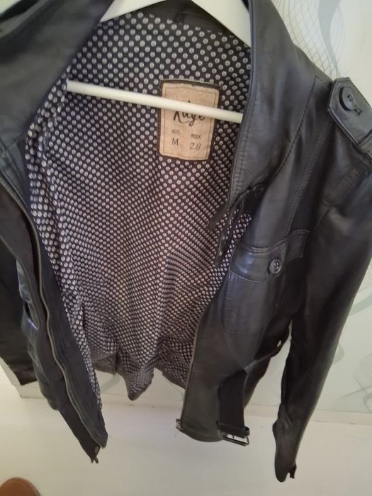 Casaco de pele preta