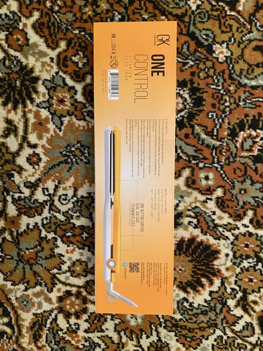 GKhair One Control Titanium Flat Iron