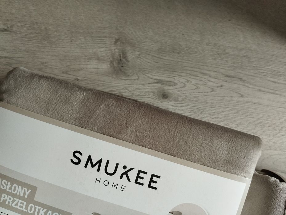 4 beżowe zasłony aksamitne welurowe Smukee 4x zasłona przelotki