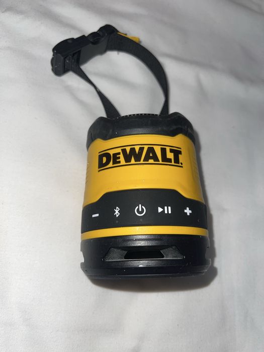 Coluna de som DEWALT original - Bluetooth - preto e amarelo