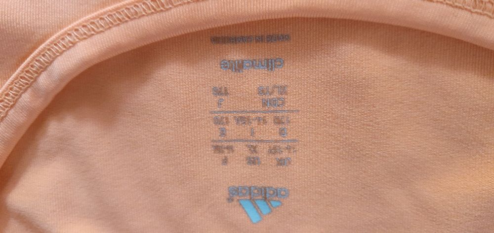 Koszulka Adidas damska rozmiar M wymiary na zdjęciach