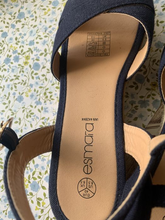 Босоніжки розмір 40