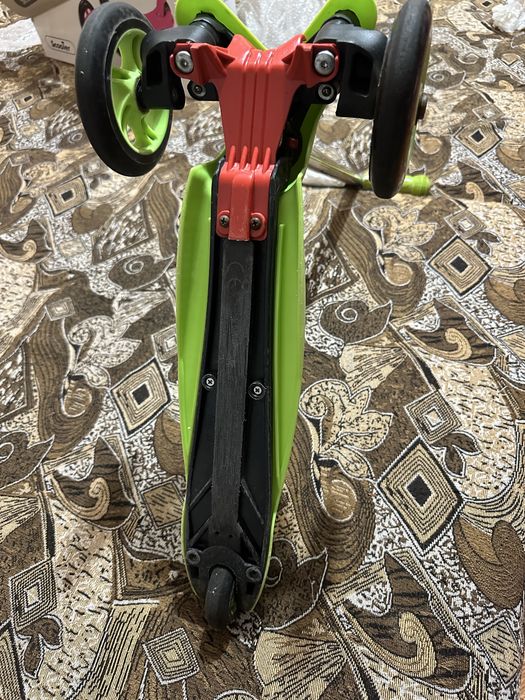 Самокат скутер (scooter bulang) трехколесный.