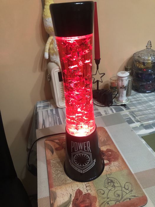 Лампа лавовая красная