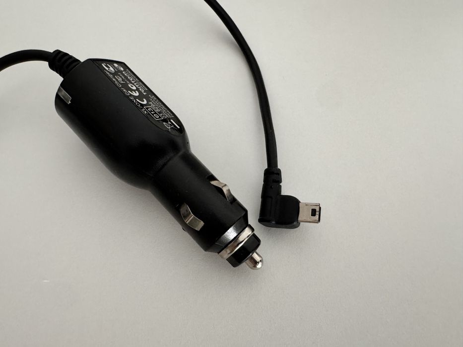 Tomtom GPS in good condition.64739146145283123