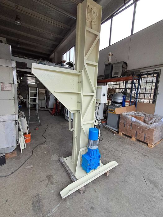 Elevador de Tinas, para Amassadeira de Tina Móvel (Recondicionado)