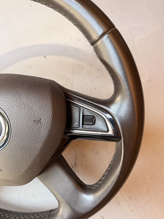 Кермо руль Skoda Laurin Klement