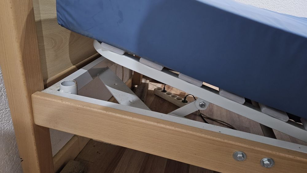 Cama articulada com colchão