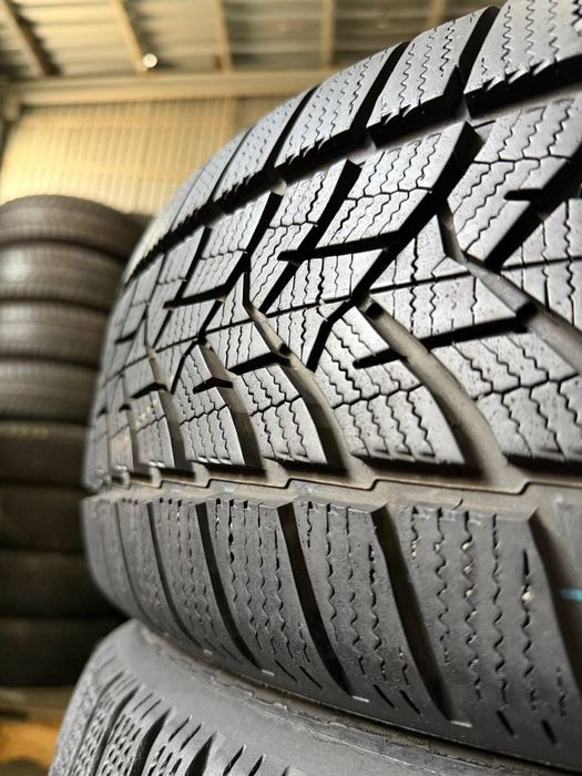 215/60R17 Dunlop 25p