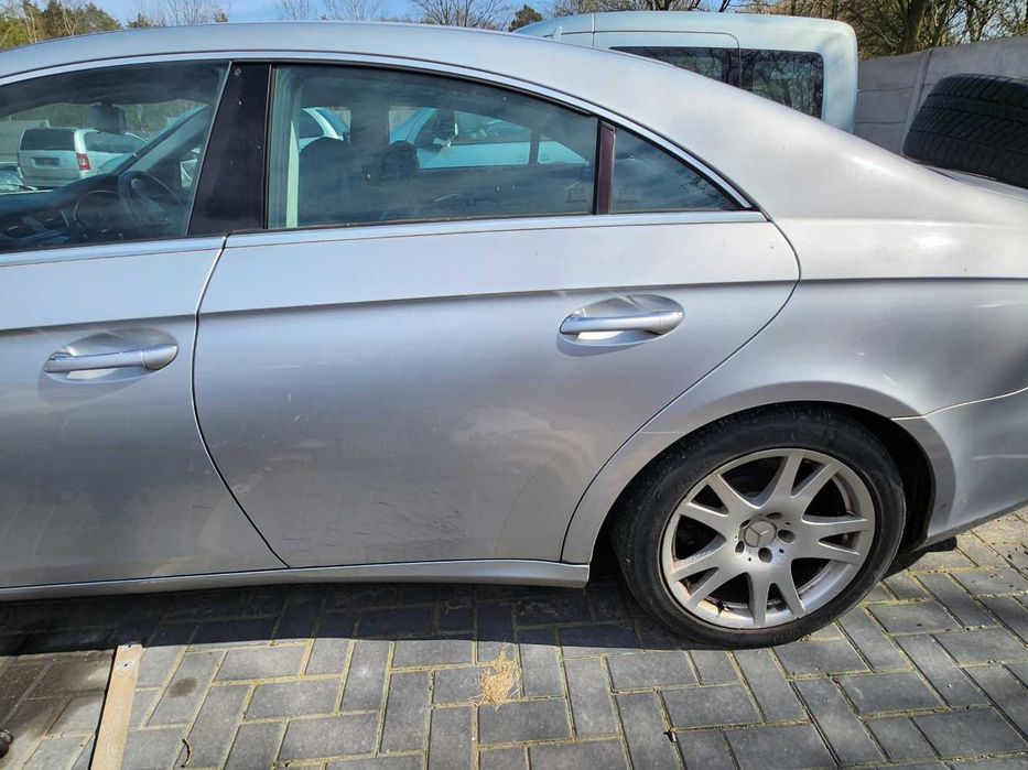 Mercedes CLS 775 197 Drzwi wyprzedaż