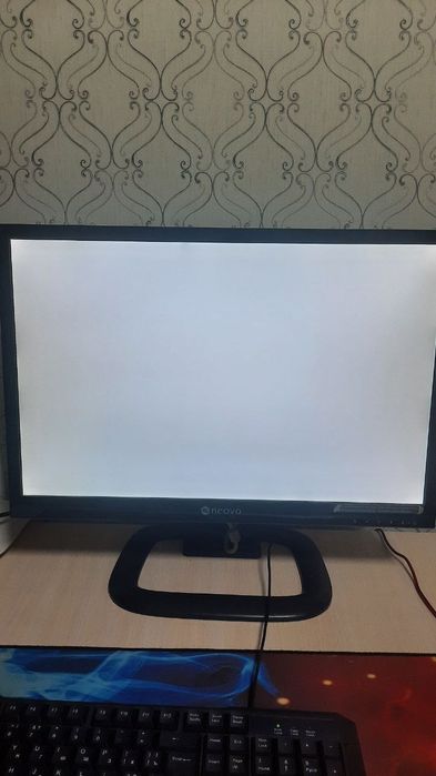 Монітор Neovo 24