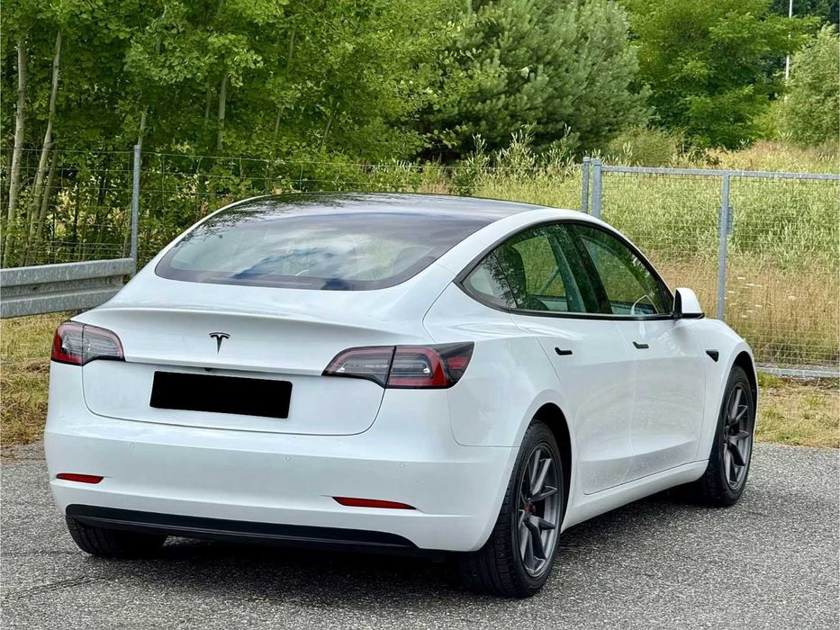 Tesla Model 3 2022 60 kvh