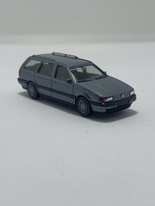 Volkswagen Passat Variant da Herpa escala 1/87