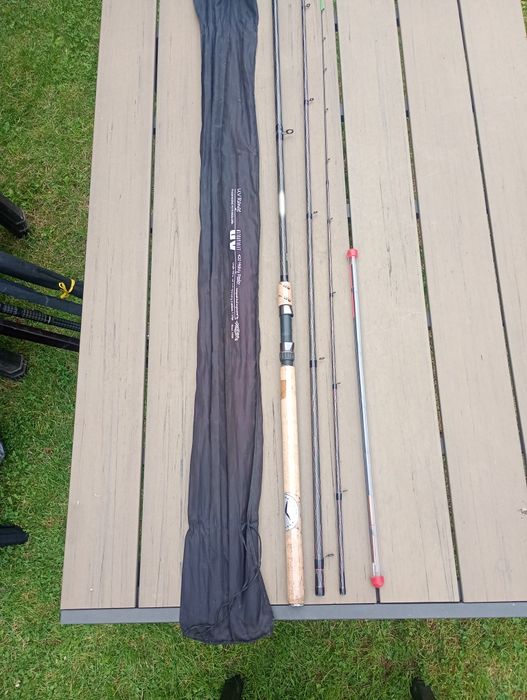 Mikado ultrafiolet heavy feeder 420 120g