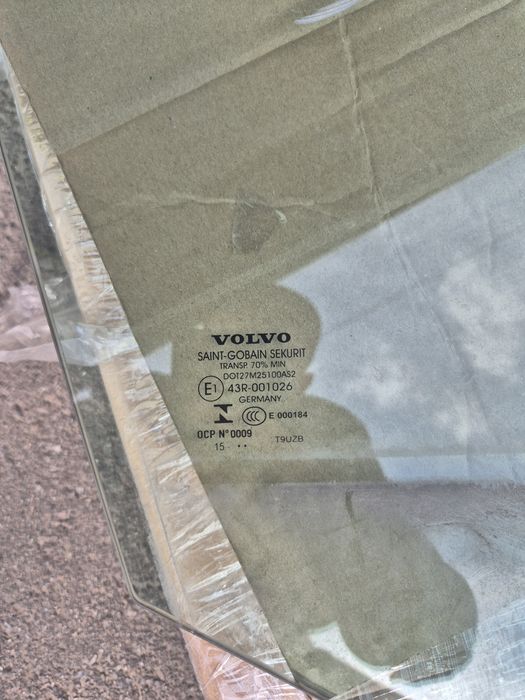 Скло стекло бокове Volvo xc90