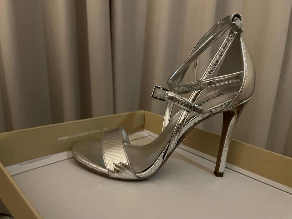 Sandalias Michael Kors novas