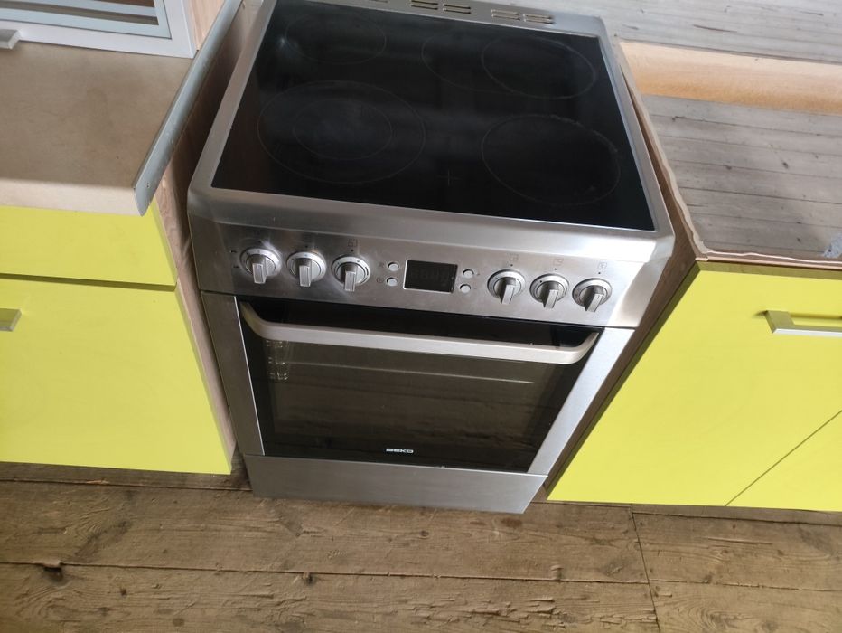 Meble kuchenne i kuchnia  ceramiczna