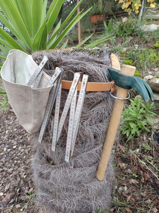 Martelo ,cinto ,porta pregos e metro alumínio