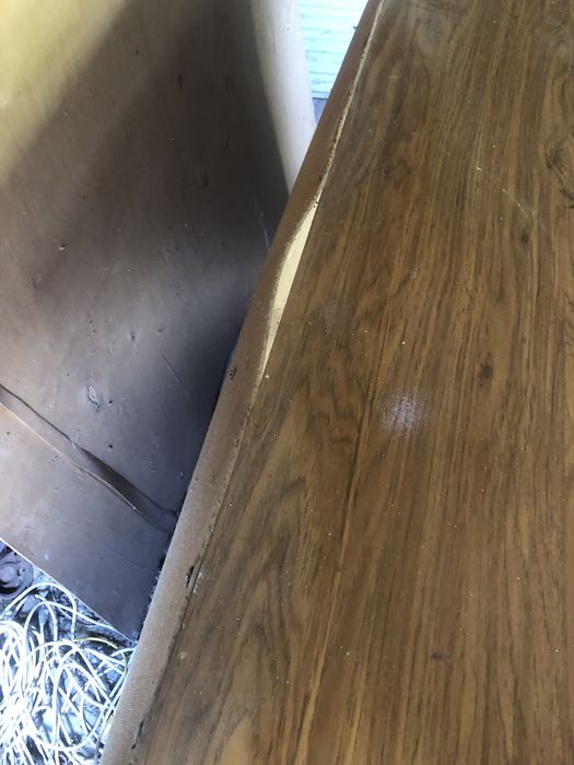 Шкаф с двумя дверями