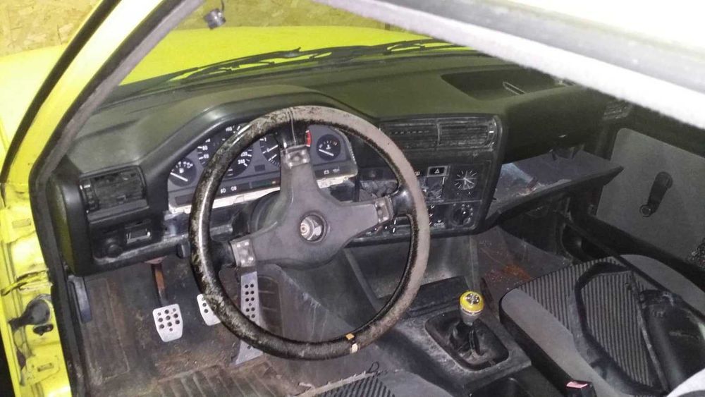BMW E30 Coupe 320i_ Fase II_Para Peças