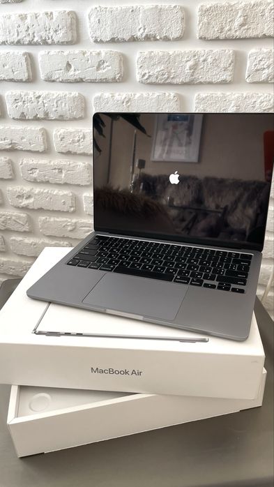 MacBook Air 13 M3 2024 8GB/256GB
