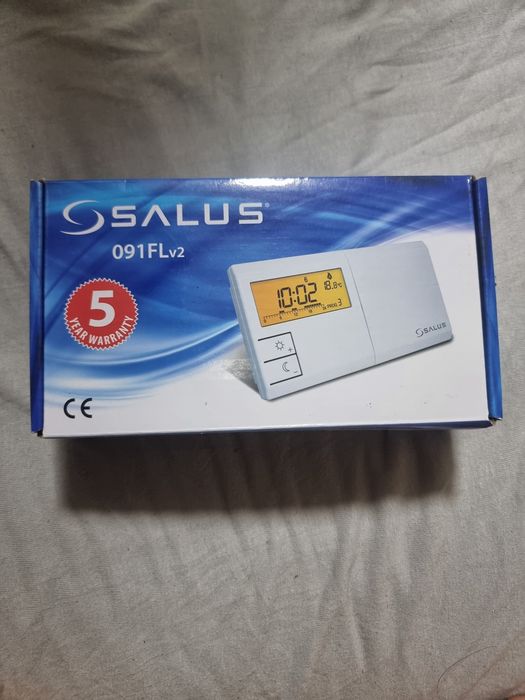 Przewodowy elektroniczny regulator temperatury - tygodniowy Salus 091FLv2
