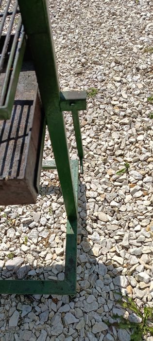 Grill wolnostojący stalowy