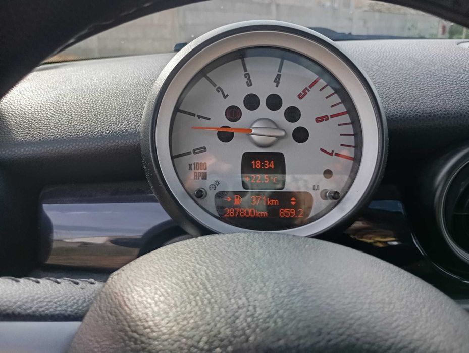 Carrinha mini compacta e espectacular