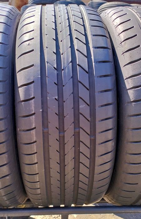 235 45 R19 GoodYear EfficientGrip RunFlat