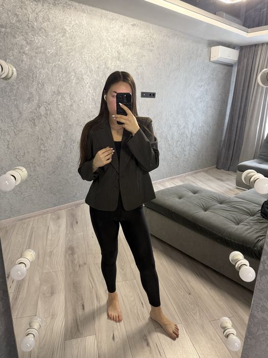 Піджак стильний.