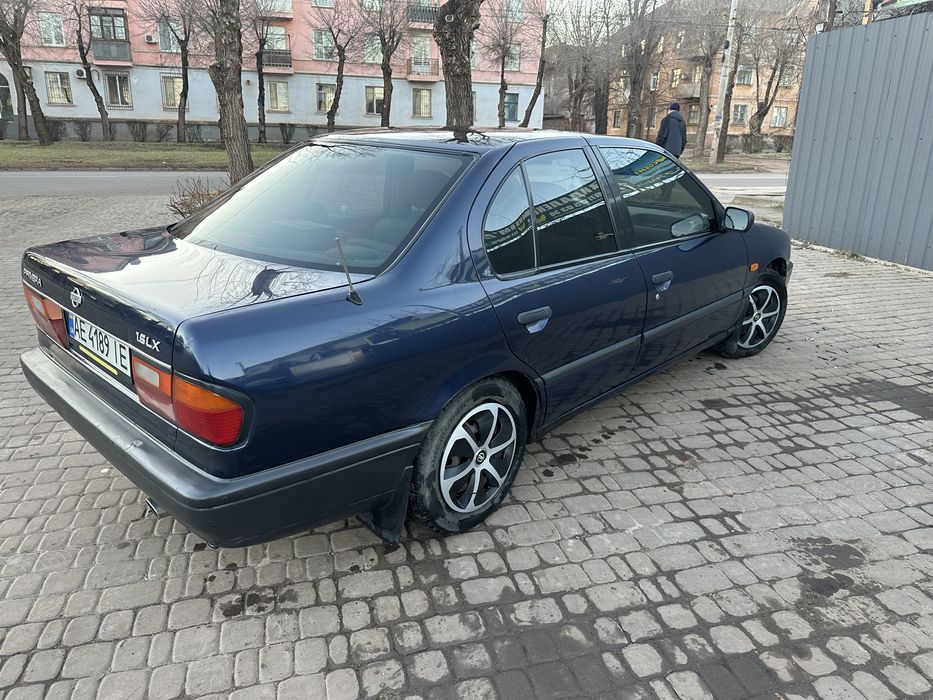 Продам нисан примера