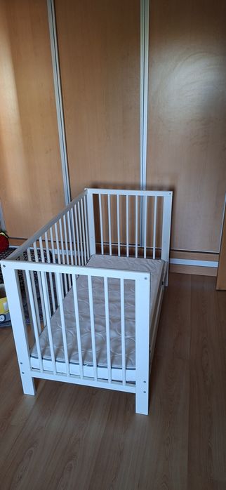 Cama para bebé IKEA