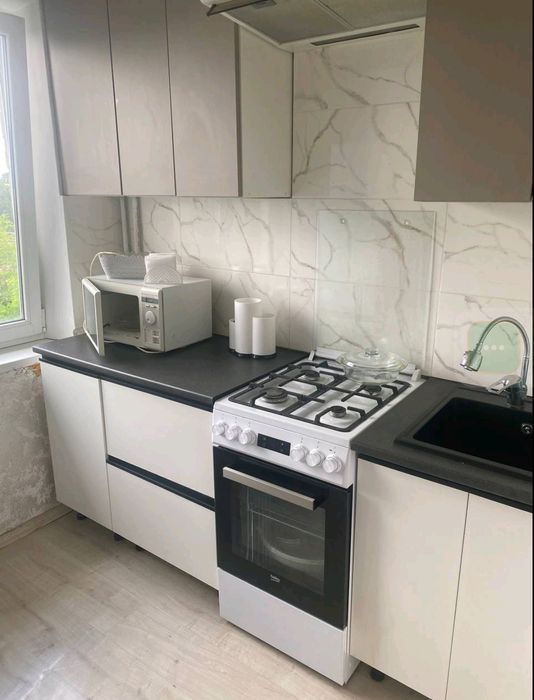 2-кім. пров. Хорольський 5 поверх, роздільні кімнати 45000$