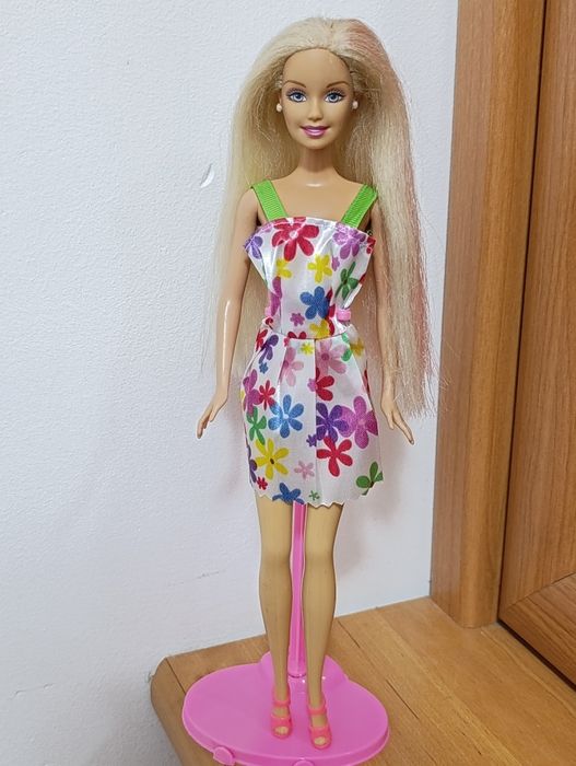 Ubranka dla Barbie - sukienka
