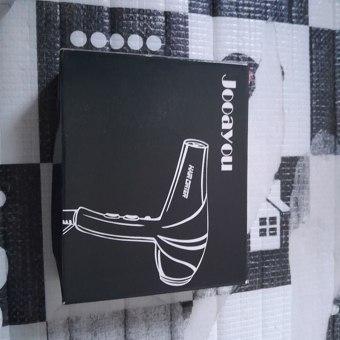 Nowa suszarka w pudełku